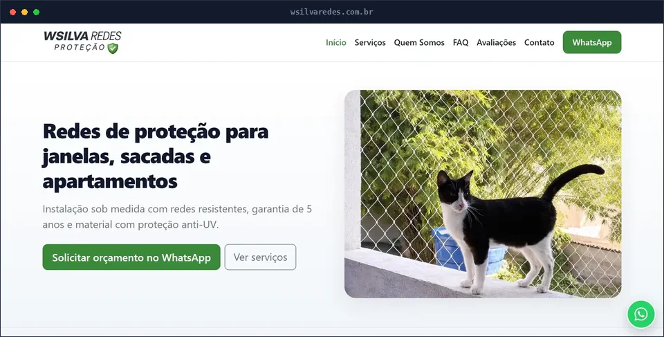 Topo do site da WSILVA Redes: o título fala em redes de proteção para janelas, sacadas e apartamentos, com um botão de orçamento no WhatsApp e a foto de um gato sobre a sacada protegida por rede